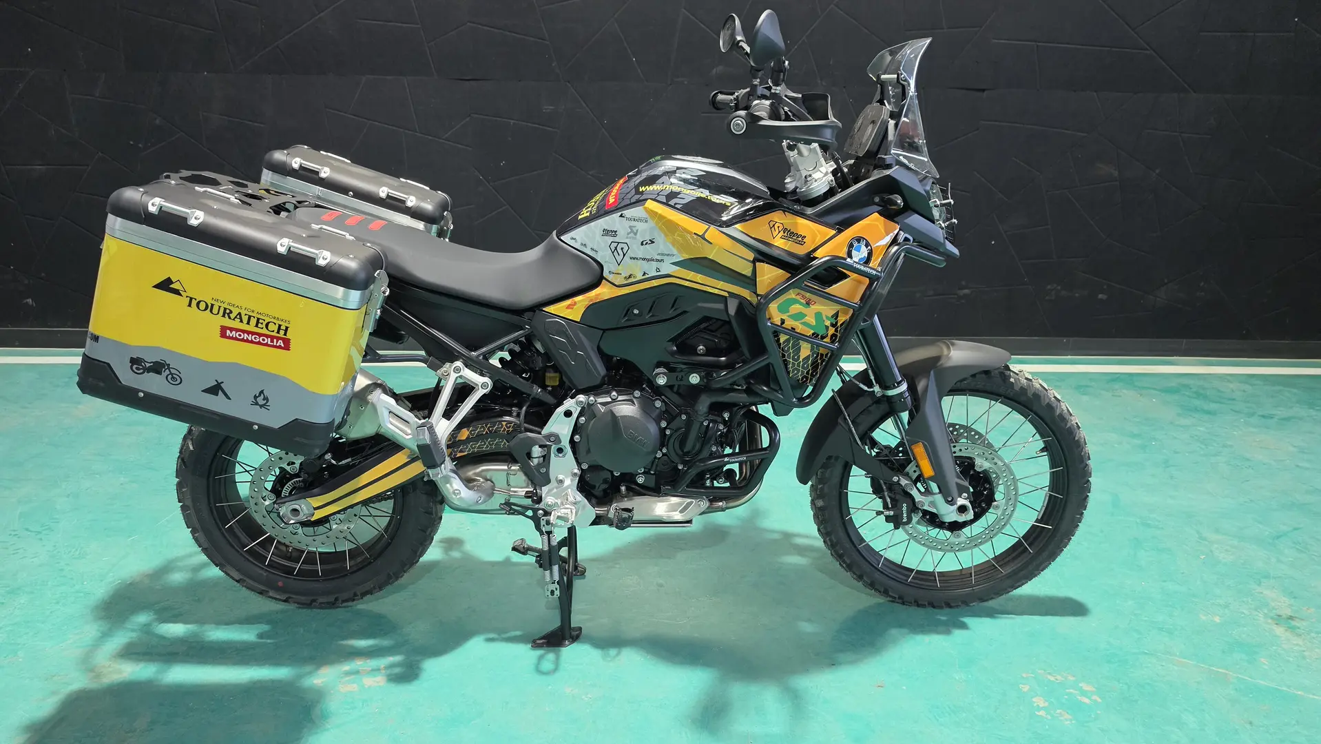 BMW F 900 GS mit Touratech Zubehör
